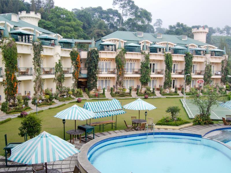 Club Bali Suites At Kota Bunga Cipanas  Exterior photo