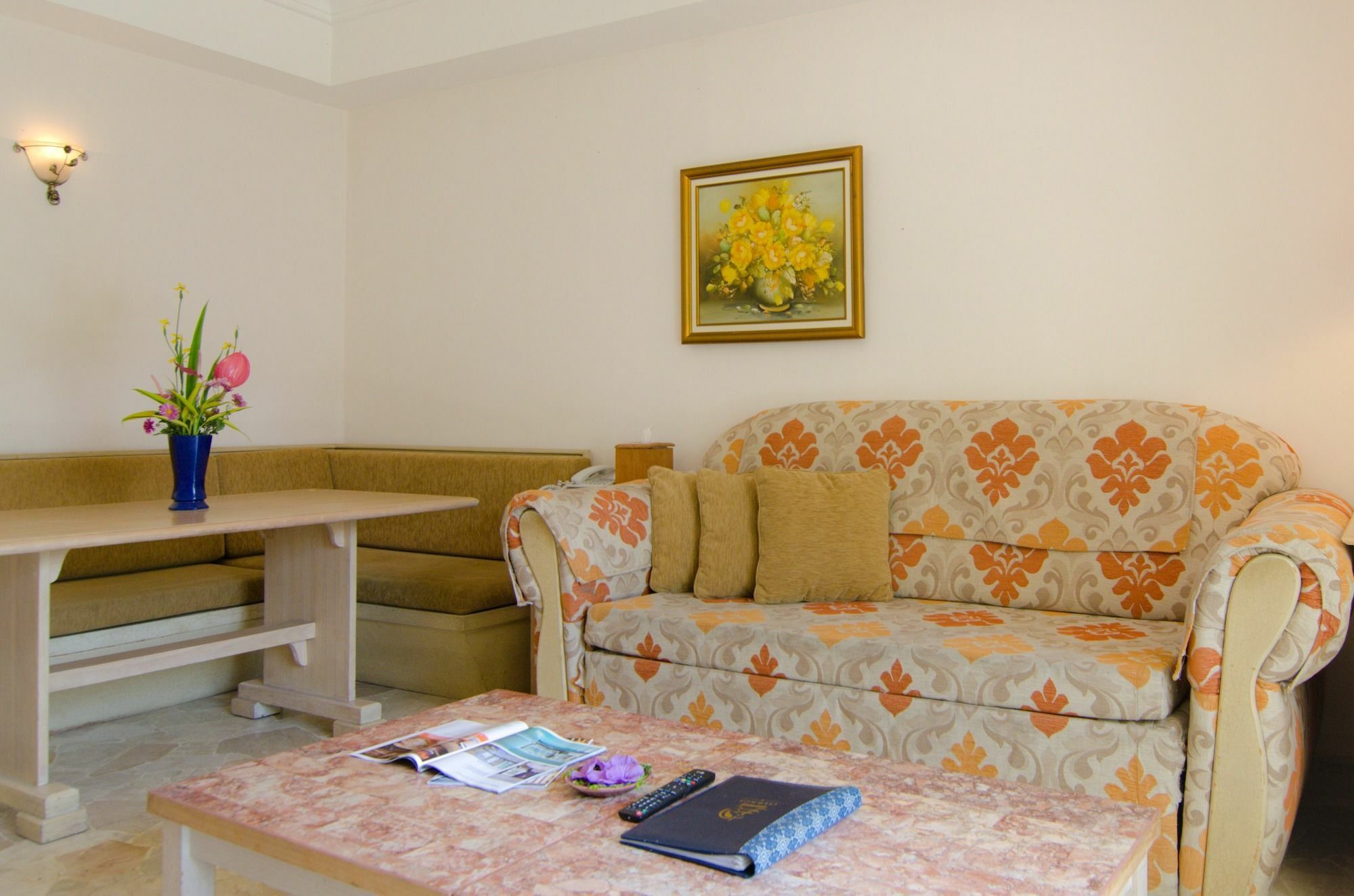 Club Bali Suites At Kota Bunga Cipanas  Exterior photo
